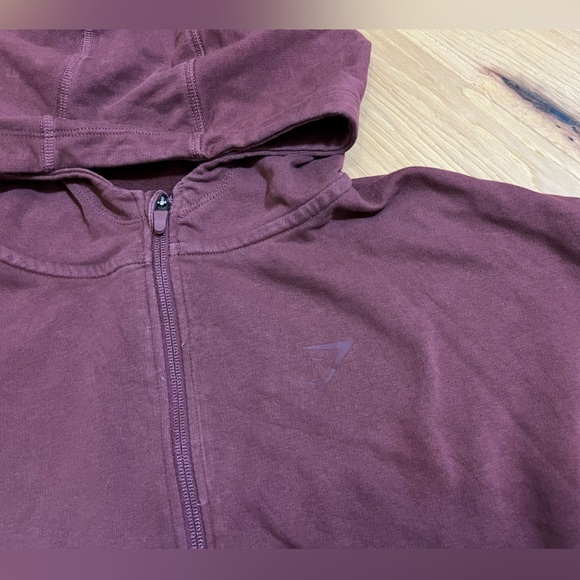 Gymshark Cropped Hoodie - Picture 2 of 3